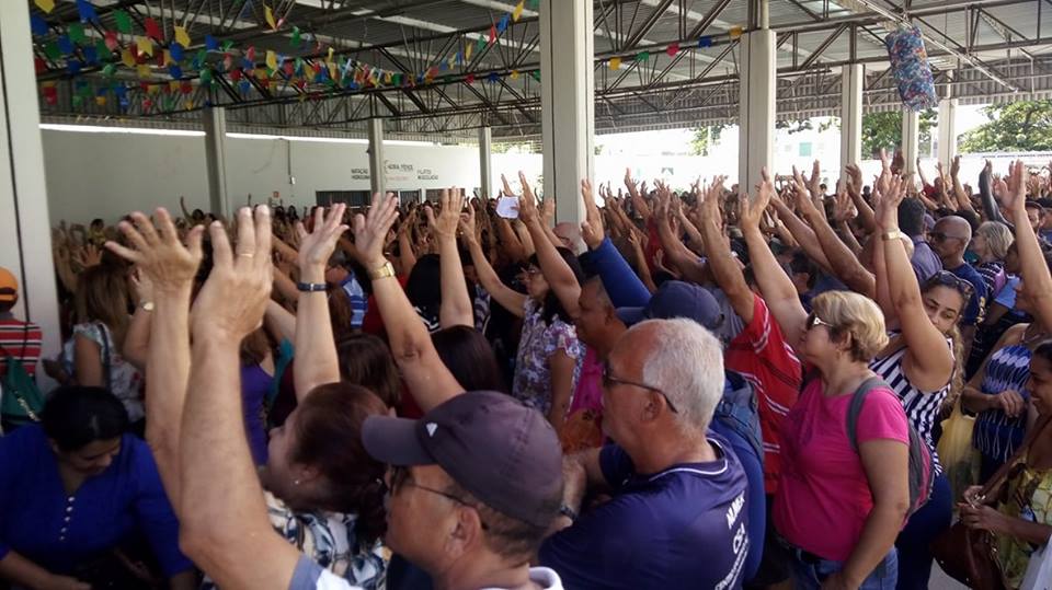 Com proposta de reajuste 0%, servidores anunciam greve por 48 horas