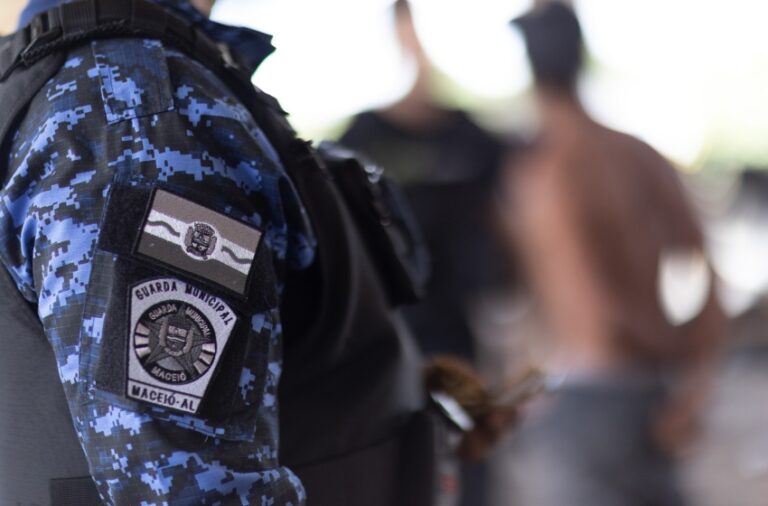 Guarda de Maceió passa a ter regras específicas para abordagens, uso de algemas e da força